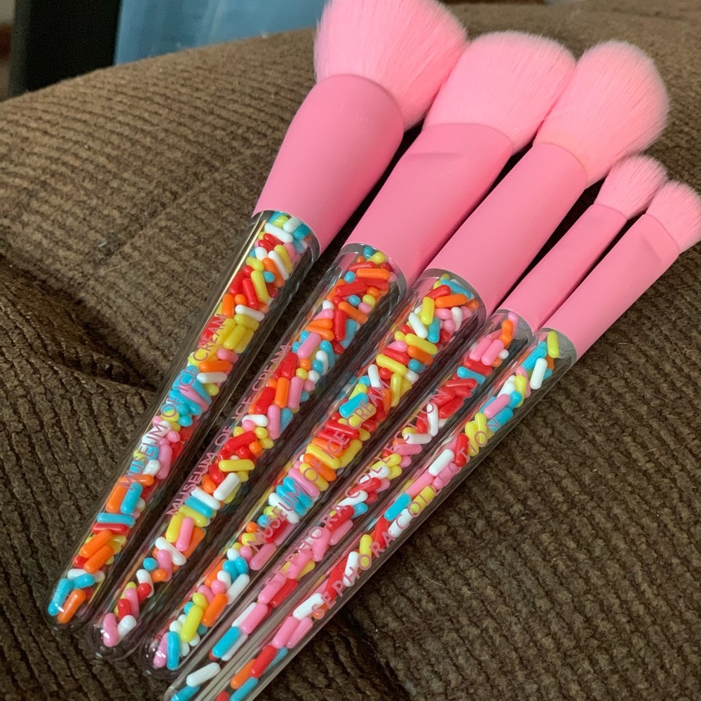 Sephora x Museum of Ice Cream brushes  ❗️SOLD❗️